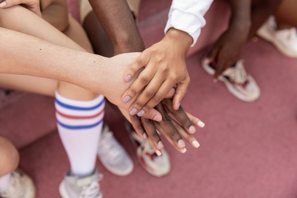 tênis colorido feminino